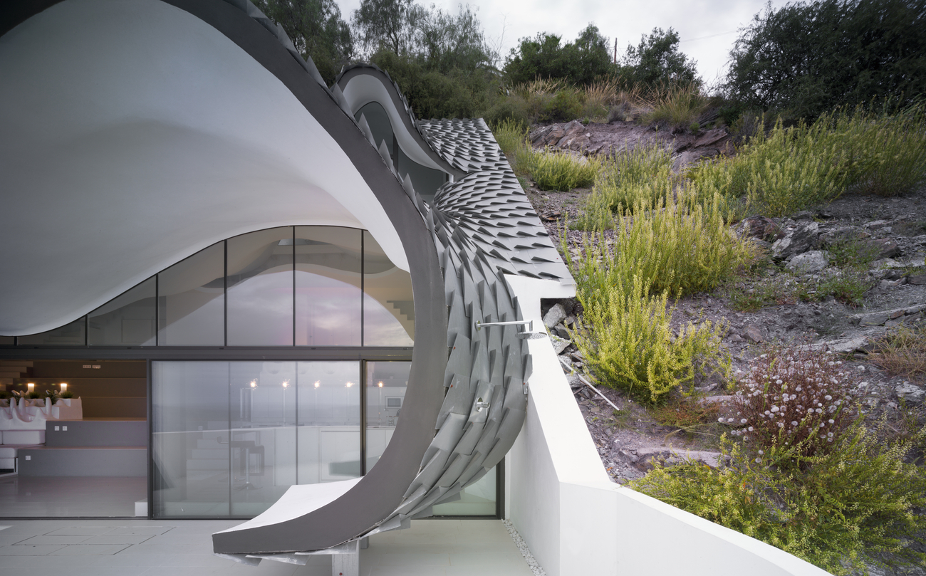 energy-efficient-cave-house